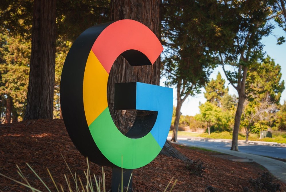 Banner for article Google Gets Behind Guaranteed Income to Relieve Homelessness on Its Home Turf